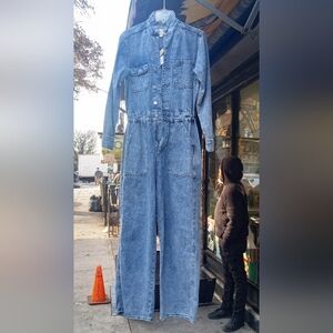 Denim Jumpsuit with Pockets💙